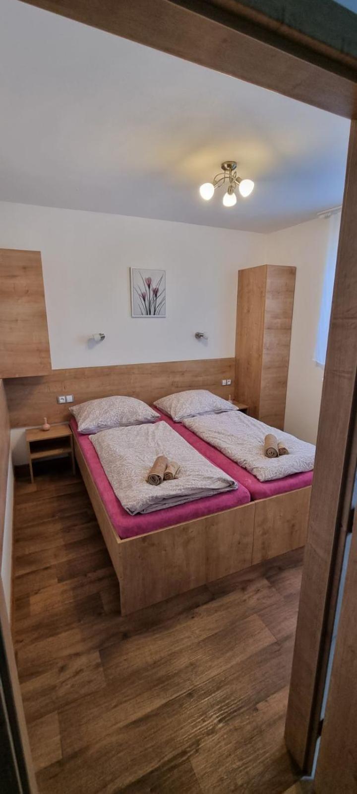 Apartmany Moravia Milovice  Buitenkant foto